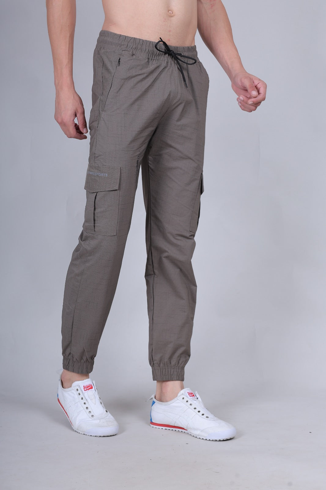 Men Mid-Rise Cargo Pants at wholesale J 842 | 8 Pcs Packing