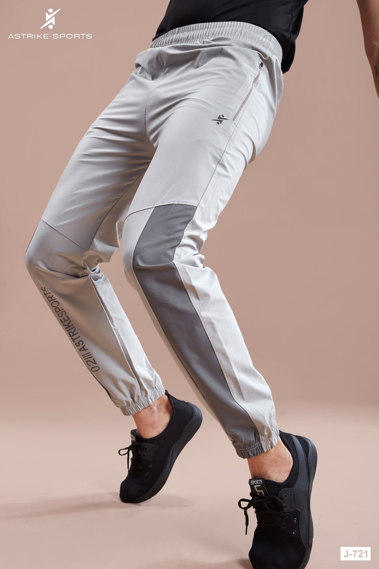 Men Solid Relax Fit Joggers at Wholesale Price J 721 | 8 Pcs Box